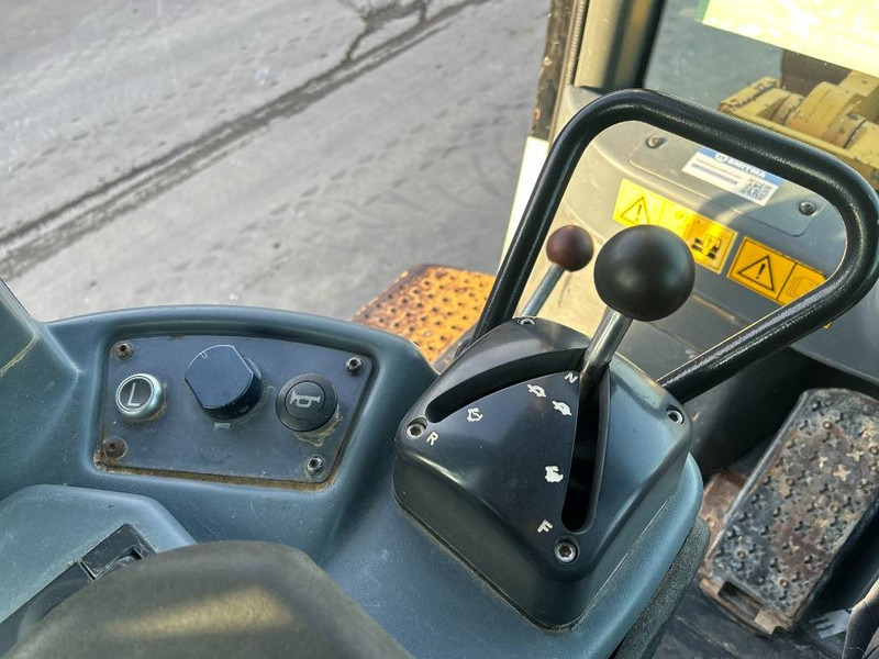 Liebherr LR634 - Utovarivač guseničar: slika 3 Liebherr LR634 - Utovarivač guseničar: slika 3