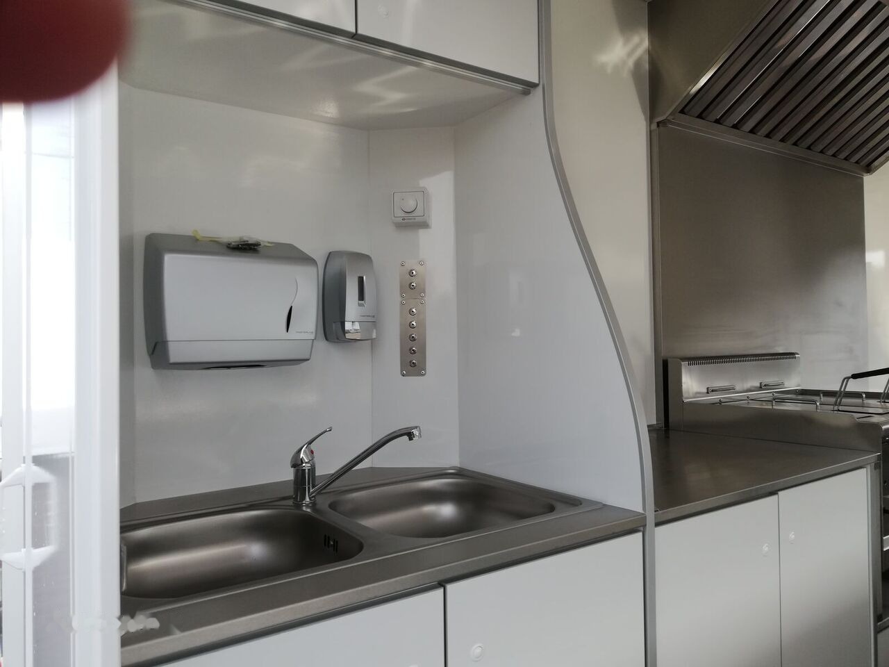 Prikolica za hrane novi Bannert ***NA ZAMÓWIENIE*** IMBISS: slika 9 Prikolica za hrane novi Bannert ***NA ZAMÓWIENIE*** IMBISS: slika 9