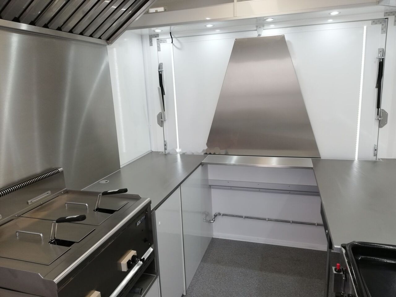 Prikolica za hrane novi Bannert ***NA ZAMÓWIENIE*** IMBISS: slika 22 Prikolica za hrane novi Bannert ***NA ZAMÓWIENIE*** IMBISS: slika 22