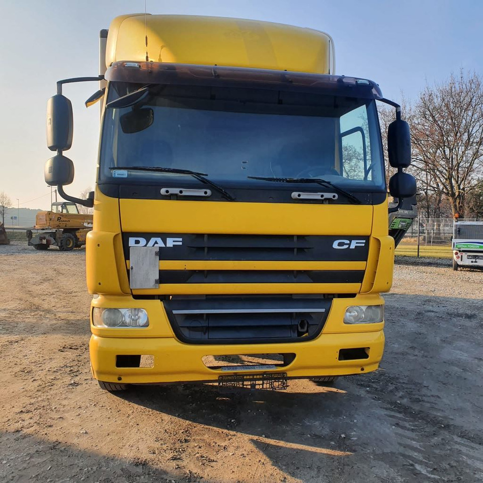 DAF CF 65.220 - Kamion sa zatvorenim sandukom: slika 3 DAF CF 65.220 - Kamion sa zatvorenim sandukom: slika 3