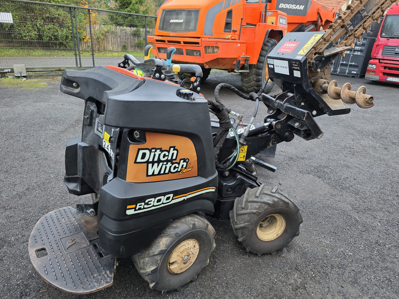 Ditch Witch R300 - Mini bager: slika 4 Ditch Witch R300 - Mini bager: slika 4