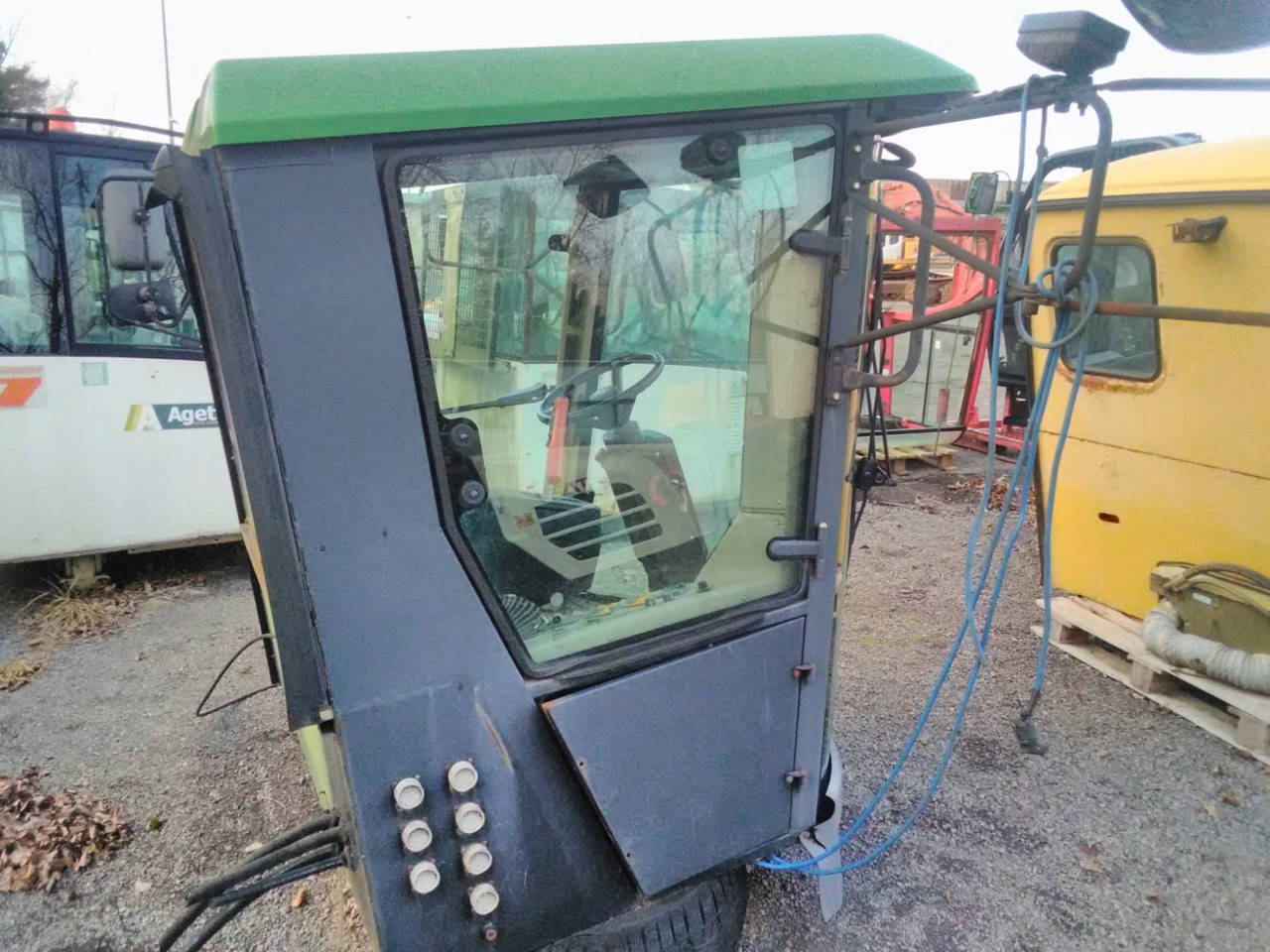 JOHN DEERE 1550 WTS - Kabina za Kombinovani kombajn: slika 5 JOHN DEERE 1550 WTS - Kabina za Kombinovani kombajn: slika 5