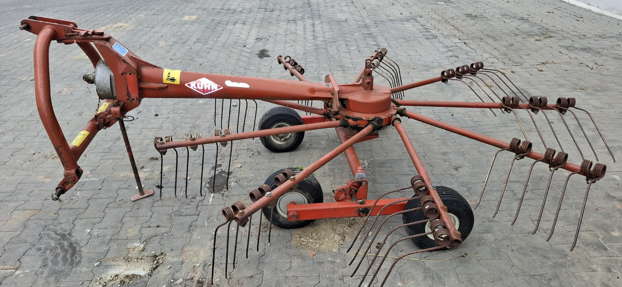 KUHN GA 300 GM - Prevrtač/ Grabuljač: slika 2 KUHN GA 300 GM - Prevrtač/ Grabuljač: slika 2