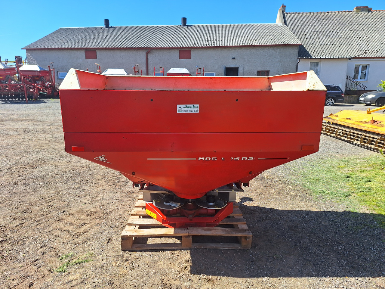 KUHN MDS935 - Rasipač veštačkog đubriva: slika 2 KUHN MDS935 - Rasipač veštačkog đubriva: slika 2