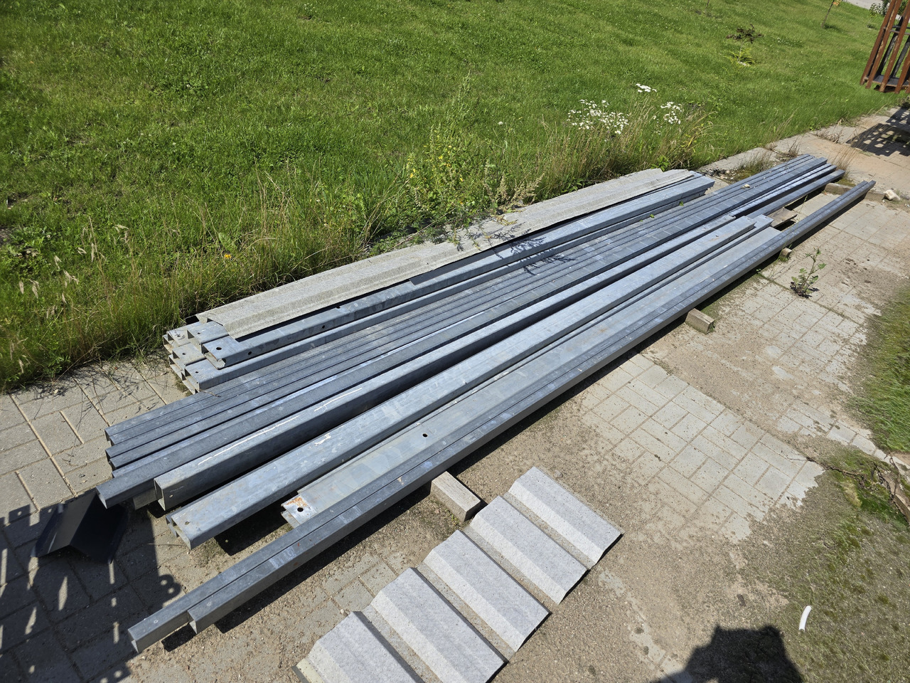 Konstrukcja hali / wiaty stalowej 8 m x 5 m (40 m2) ocynkowana NOWA - Građevinska oprema: slika 4 Konstrukcja hali / wiaty stalowej 8 m x 5 m (40 m2) ocynkowana NOWA - Građevinska oprema: slika 4