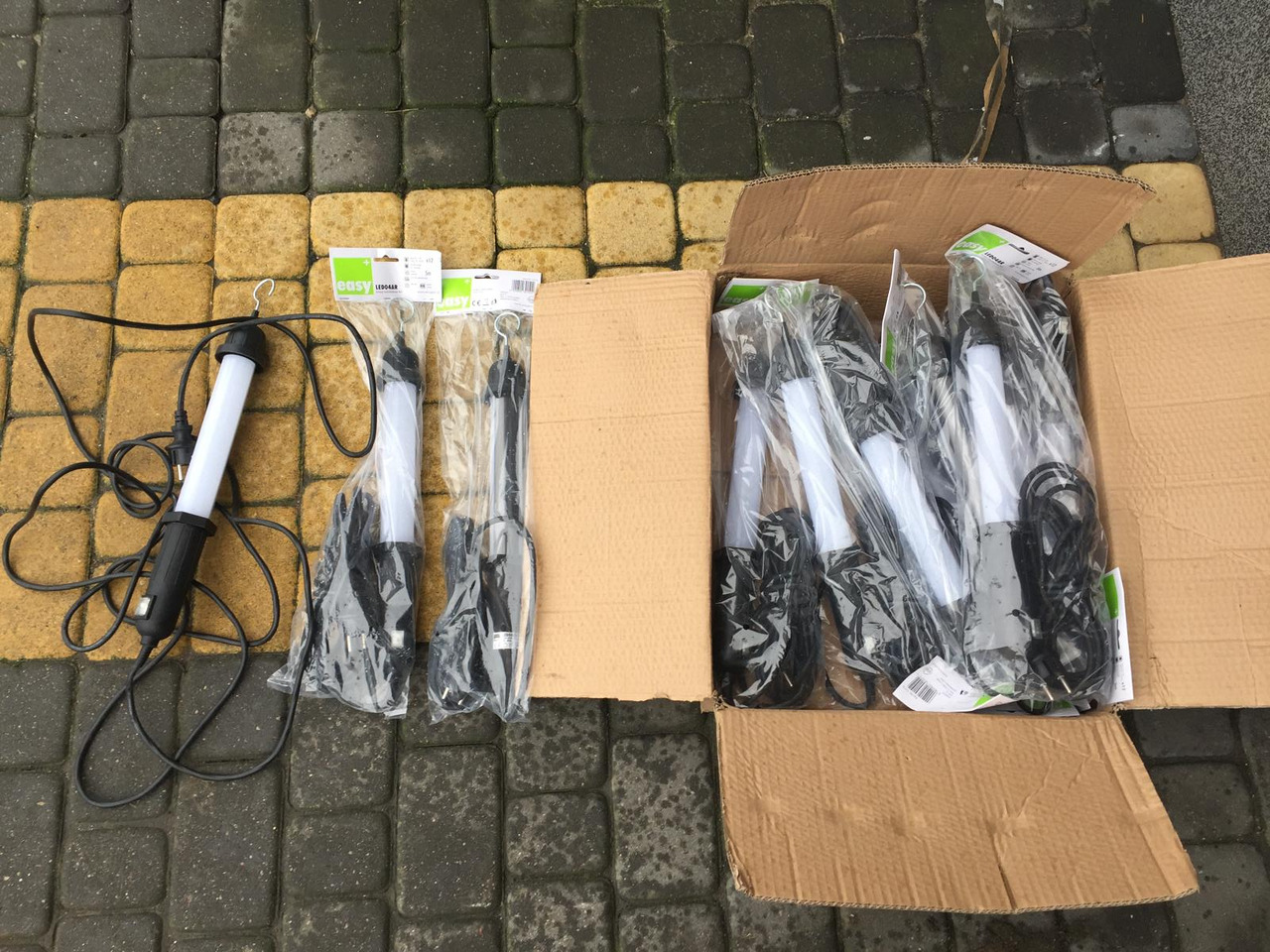 Гаражна опрема Lampa warsztatowa na 5 metrowym przewodzie zasilającym: slika 1