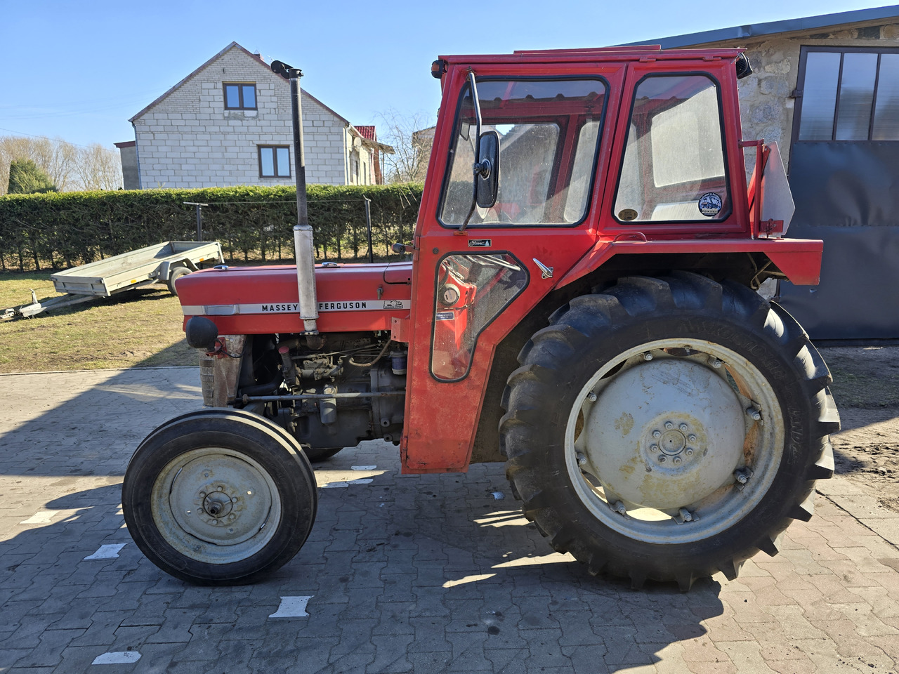 MASSEY FERGUSON 135 - Traktor: slika 1 MASSEY FERGUSON 135 - Traktor: slika 1