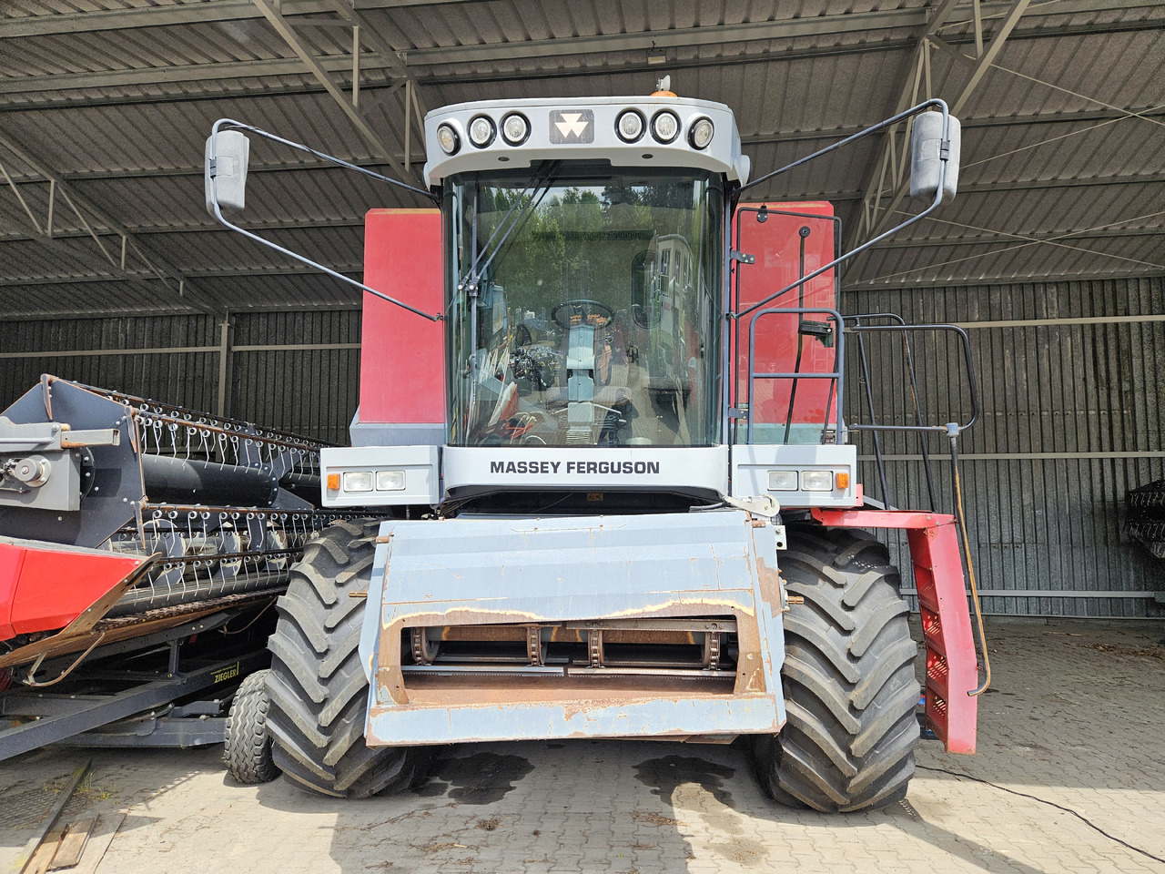 Massey Ferguson Cerea - Kombinovani kombajn: slika 1 Massey Ferguson Cerea - Kombinovani kombajn: slika 1