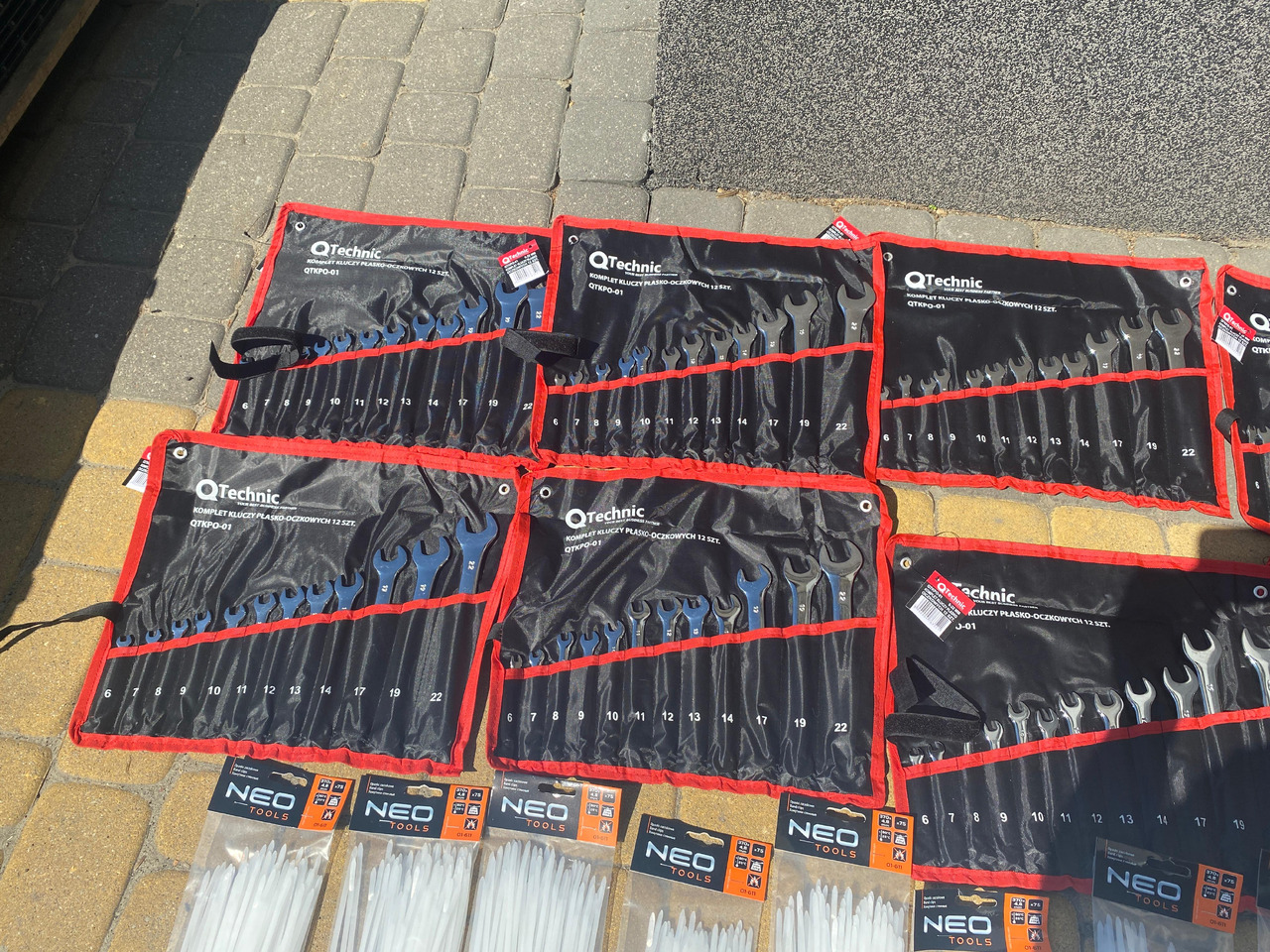Neo Tools, Qtechnic narzedzia, klucze, opaski, młotek - Гаражна опрема: slika 5 Neo Tools, Qtechnic narzedzia, klucze, opaski, młotek - Гаражна опрема: slika 5