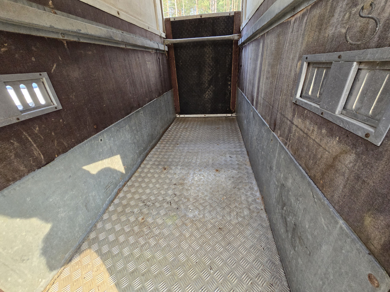 PONGRATZ PA 310 T - Prikolica za prevoz stoke: slika 3 PONGRATZ PA 310 T - Prikolica za prevoz stoke: slika 3