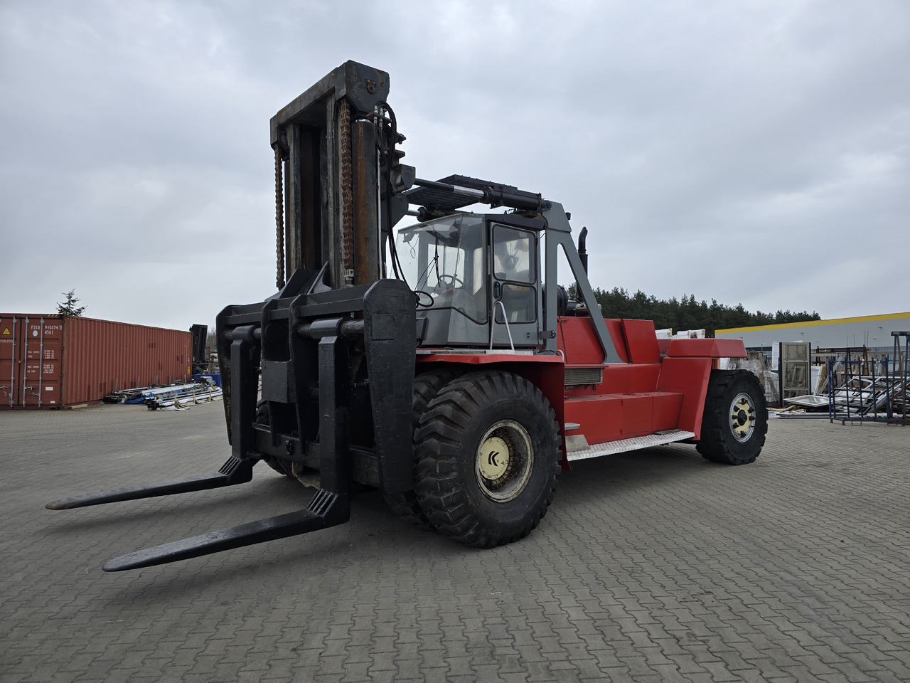 Kalmar KALMAR DCD420-12 - Mašina za kontejenere: slika 1 Kalmar KALMAR DCD420-12 - Mašina za kontejenere: slika 1