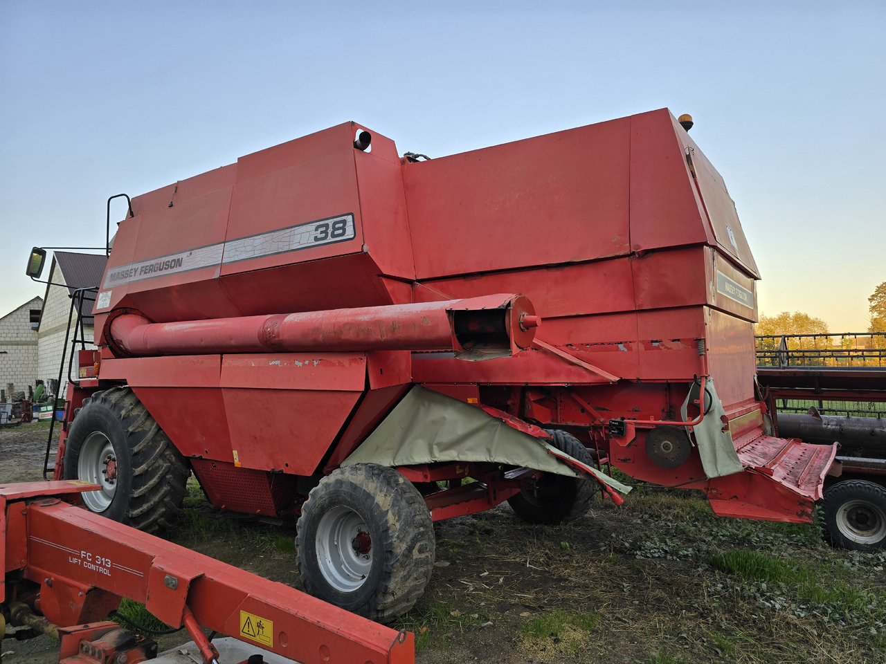 Massey-ferguson 38 - Kombinovani kombajn: slika 5 Massey-ferguson 38 - Kombinovani kombajn: slika 5