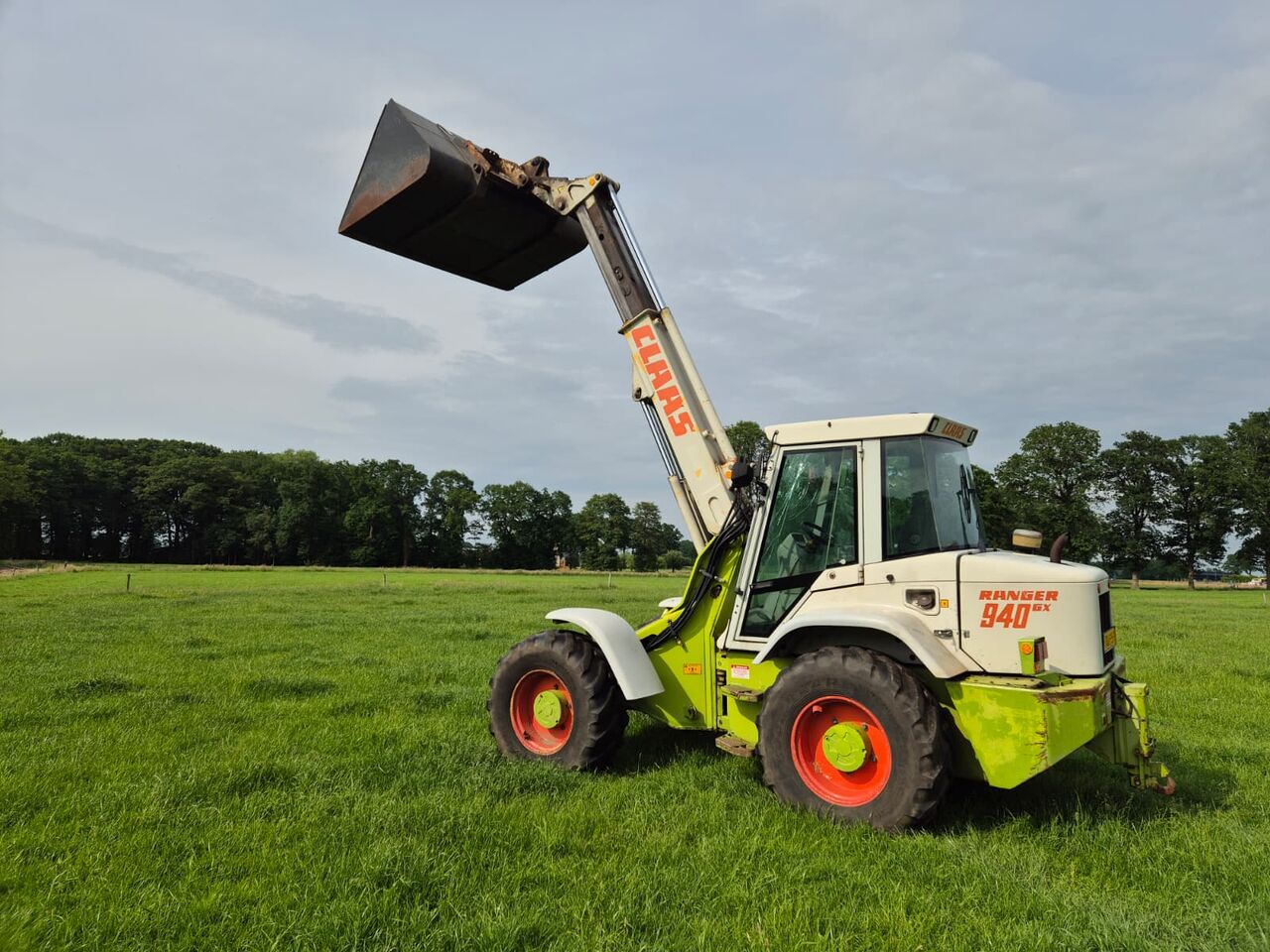 Claas Ranger 940 RX - Utovarivač točkaš: slika 4 Claas Ranger 940 RX - Utovarivač točkaš: slika 4