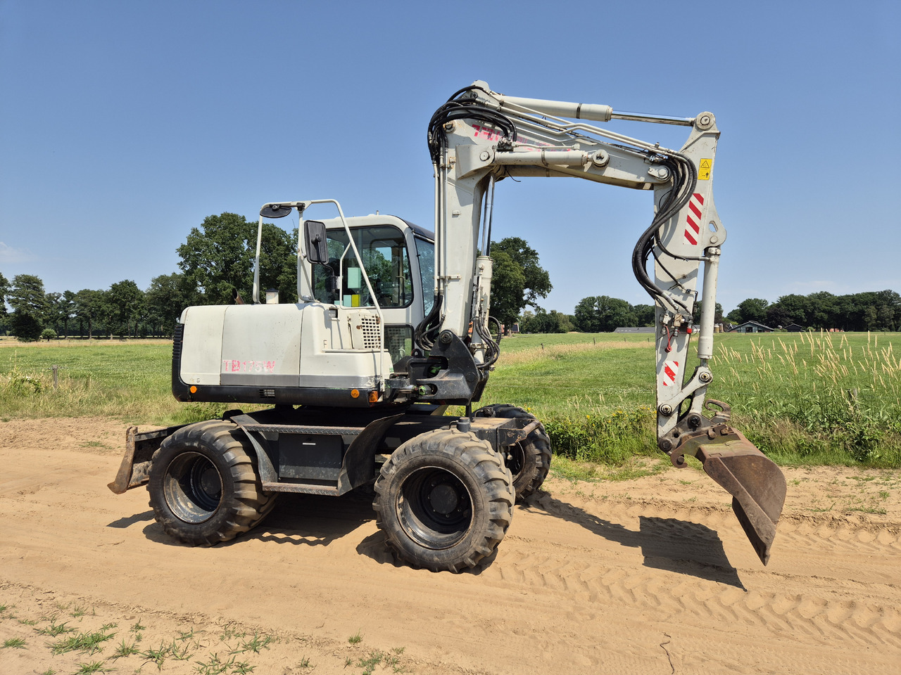 Tackeuchi TB 175 W - Bager točkaš: slika 2 Tackeuchi TB 175 W - Bager točkaš: slika 2