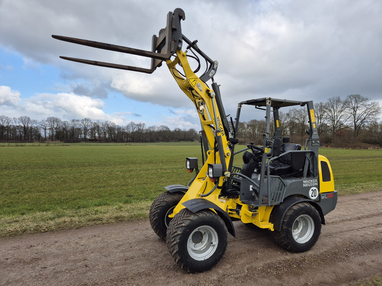Wacker Neuson WL 25 - Utovarivač točkaš: slika 3 Wacker Neuson WL 25 - Utovarivač točkaš: slika 3