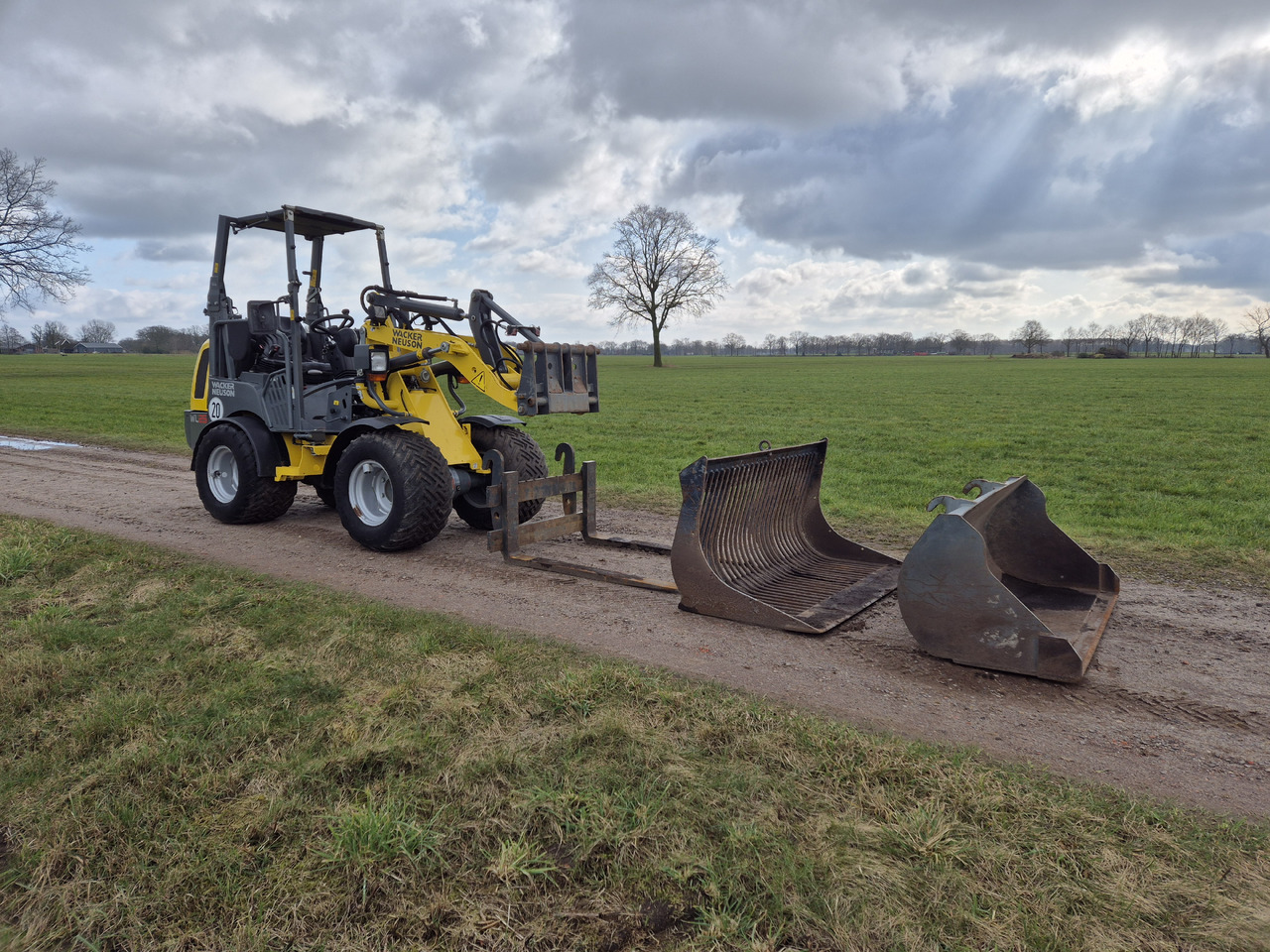 Wacker Neuson WL 25 - Utovarivač točkaš: slika 2 Wacker Neuson WL 25 - Utovarivač točkaš: slika 2