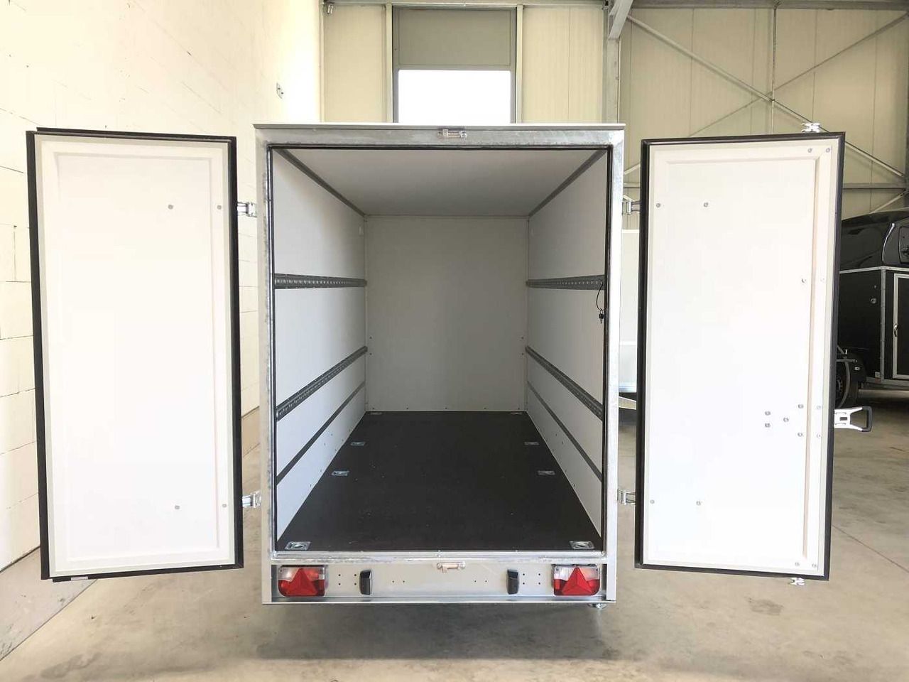 BLYSS F1336HD Kofferanhänger - Prikolica sa zatvorenim sandukom: slika 5 BLYSS F1336HD Kofferanhänger - Prikolica sa zatvorenim sandukom: slika 5