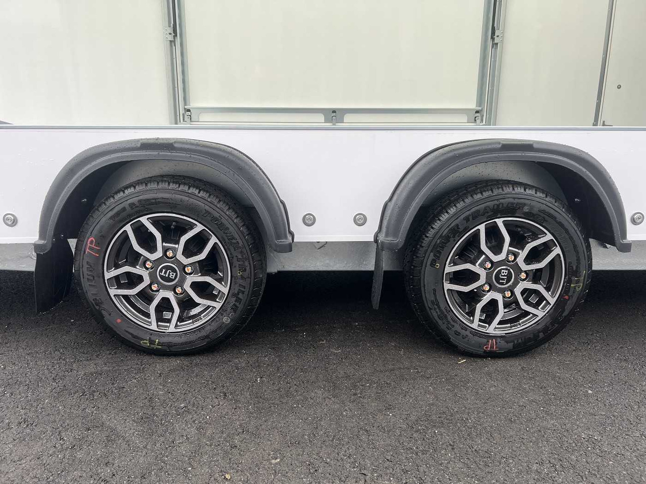 BRIAN_JAMES Race Sport Autotransporter geschlossen - Prikolica za prevoz automobila: slika 5 BRIAN_JAMES Race Sport Autotransporter geschlossen - Prikolica za prevoz automobila: slika 5