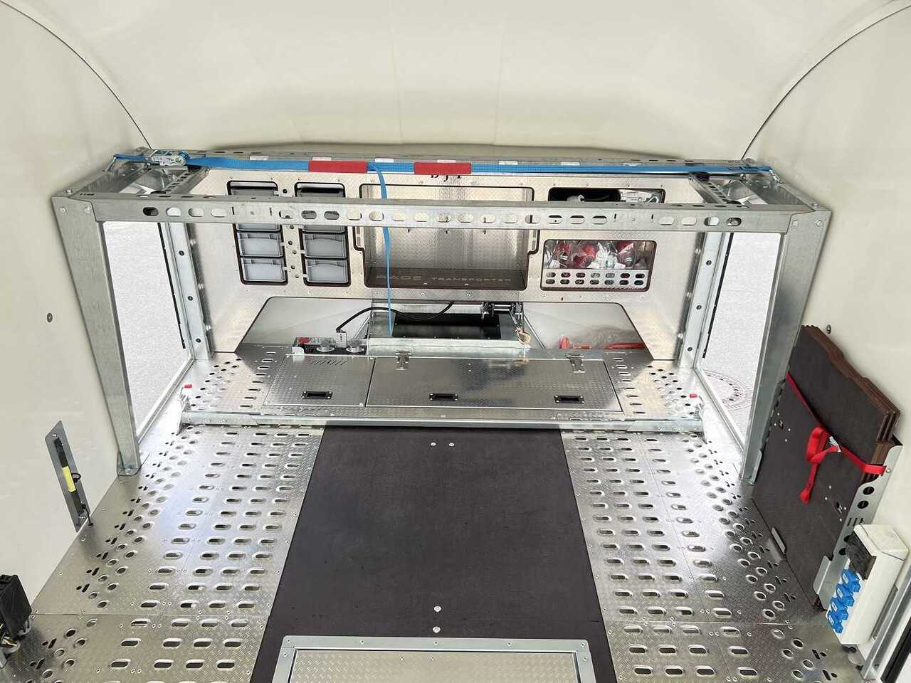 BRIAN_JAMES Race Transporter 6 3-Achser geschlossen BRIAN_JAMES Race Transporter 6 3-Achser geschlossen: slika 14