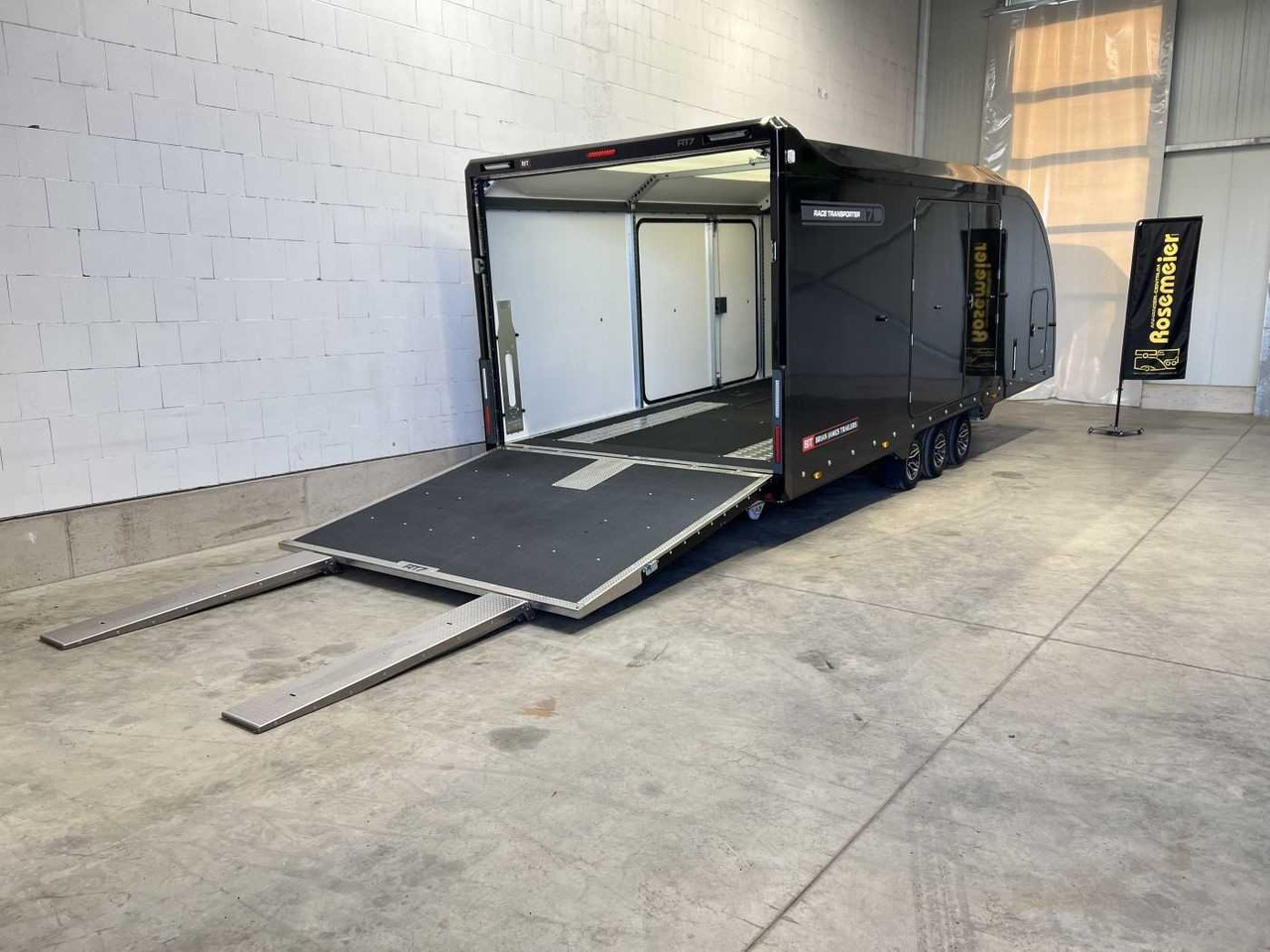 BRIAN_JAMES Race Transporter 7 Autotransporter geschlossen - Prikolica za prevoz automobila: slika 4 BRIAN_JAMES Race Transporter 7 Autotransporter geschlossen - Prikolica za prevoz automobila: slika 4