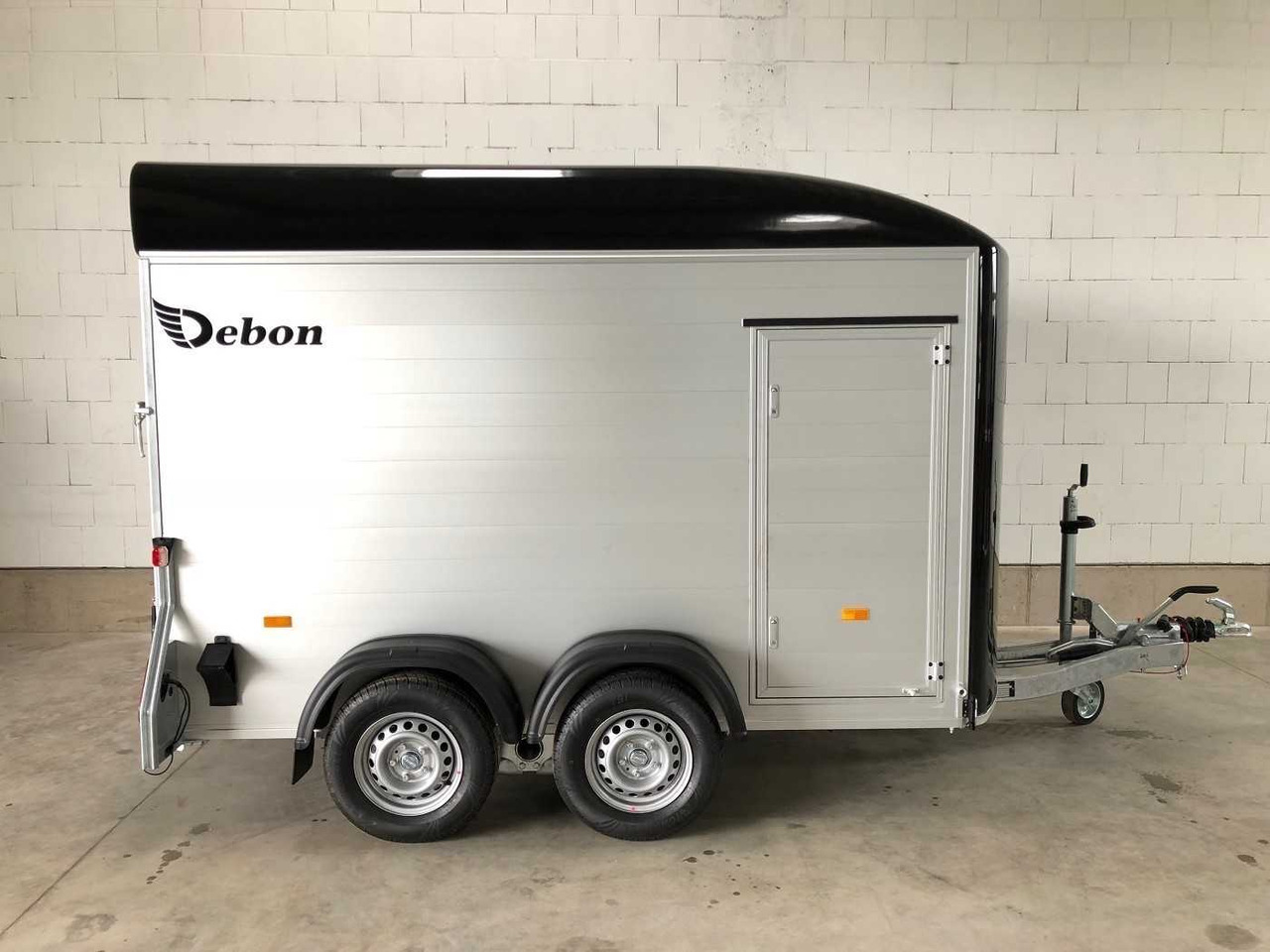 CHEVAL LIBERTE C500 Roadster 2 Türen Kofferanhänger - Prikolica za motor: slika 5 CHEVAL LIBERTE C500 Roadster 2 Türen Kofferanhänger - Prikolica za motor: slika 5