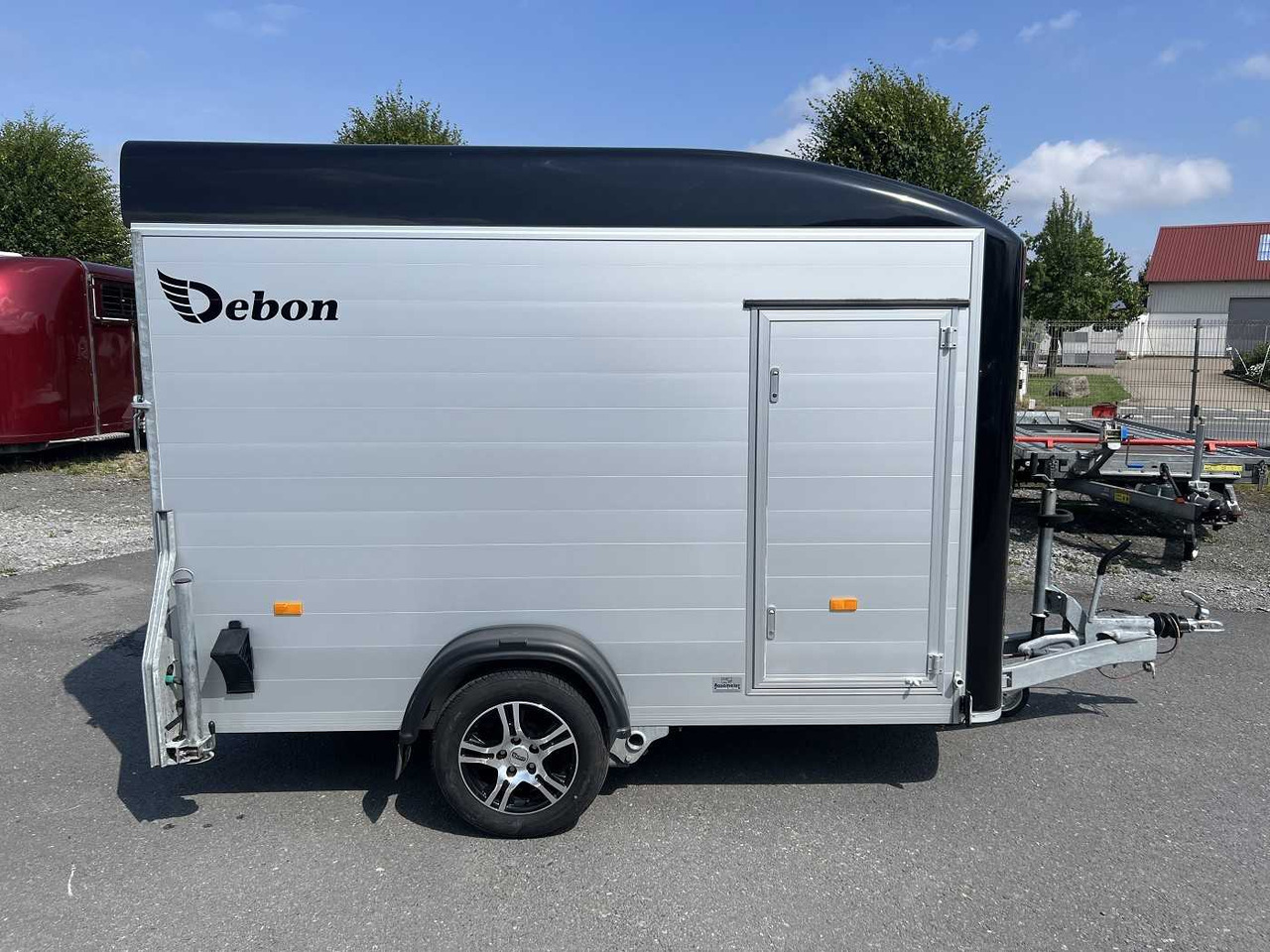 CHEVAL LIBERTE DEBON C300 Roadster Alufelge Kofferanhänger - Prikolica sa zatvorenim sandukom: slika 2 CHEVAL LIBERTE DEBON C300 Roadster Alufelge Kofferanhänger - Prikolica sa zatvorenim sandukom: slika 2