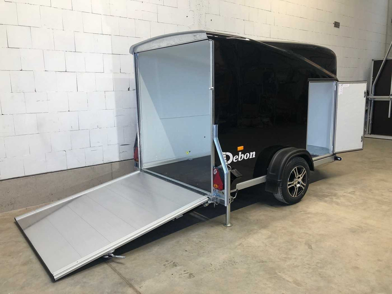 CHEVAL LIBERTE DEBON Cargo 1300.02+Tür Alu-Felgen Kofferanhänger - Prikolica sa zatvorenim sandukom: slika 5 CHEVAL LIBERTE DEBON Cargo 1300.02+Tür Alu-Felgen Kofferanhänger - Prikolica sa zatvorenim sandukom: slika 5