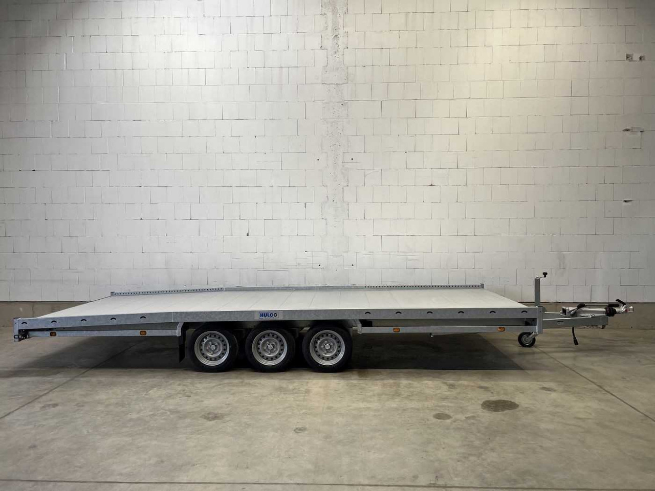 HULCO Carax-3 3500 Autotransporter - Prikolica za prevoz automobila: slika 1 HULCO Carax-3 3500 Autotransporter - Prikolica za prevoz automobila: slika 1