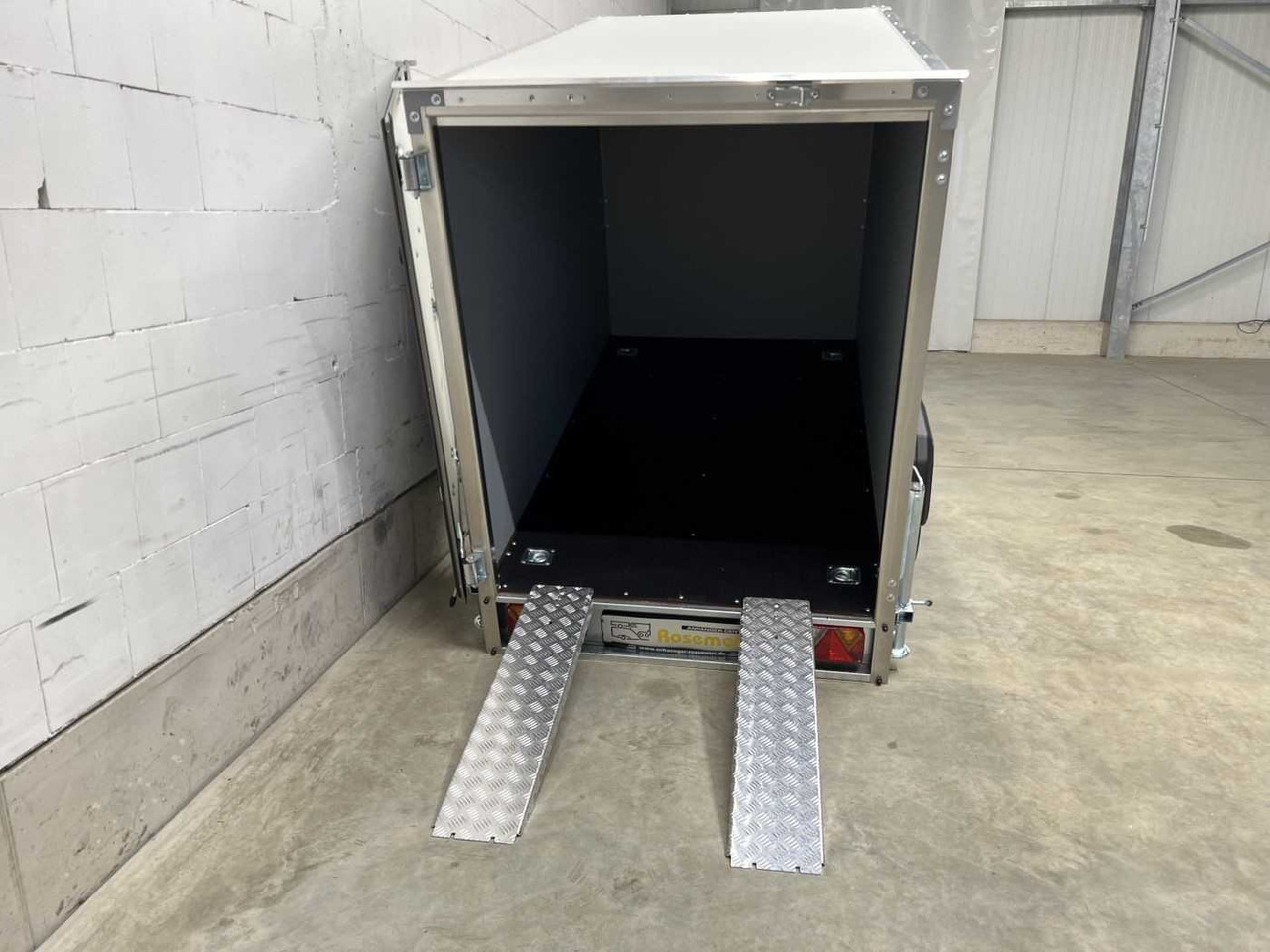 MARTZ Smart Kargo 232 0,75T Kofferanhänger - Prikolica za motor: slika 3 MARTZ Smart Kargo 232 0,75T Kofferanhänger - Prikolica za motor: slika 3
