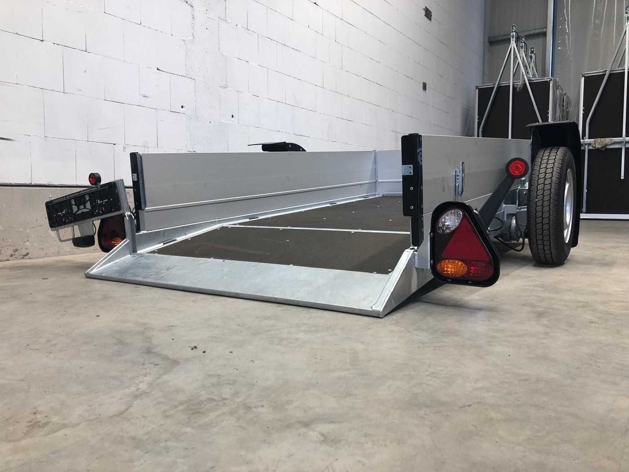 VEZEKO Husky F 10.25 Bordwandaufsatz Absenker - Abrol/ Autopodizač prikolica: slika 5 VEZEKO Husky F 10.25 Bordwandaufsatz Absenker - Abrol/ Autopodizač prikolica: slika 5