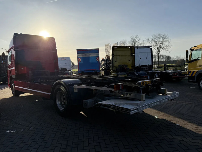 DAF CF 75 CF75-250 4X2 SPACECAB/RENOVA/STEEL/AIR/AIRCO/HOLLAND TRUCK - Kamion za prevoz kontejnera/ Kamion sa promenjivim sandukom: slika 5 DAF CF 75 CF75-250 4X2 SPACECAB/RENOVA/STEEL/AIR/AIRCO/HOLLAND TRUCK - Kamion za prevoz kontejnera/ Kamion sa promenjivim sandukom: slika 5