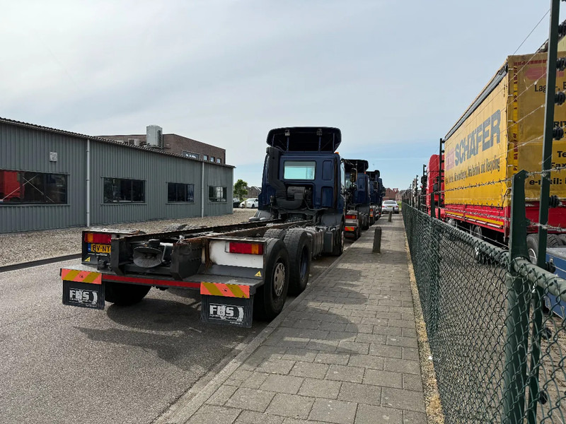 DAF CF 85 CF85-360 6X2 FAN 3 X IN STOCK TOP CONDITION NL TRUCKS - Kamion sa golom šasijom i zatvorenom kabinom: slika 4 DAF CF 85 CF85-360 6X2 FAN 3 X IN STOCK TOP CONDITION NL TRUCKS - Kamion sa golom šasijom i zatvorenom kabinom: slika 4