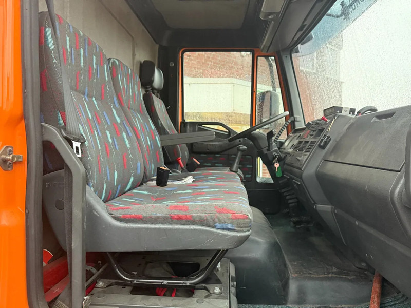 Iveco Eurocargo Eurocargo 120E18 / Airco / APK TUV 3-2026 / 227tkm / Euro3 / Steel suspension / No rust!!!!!!! - Kamion sa zatvorenim sandukom: slika 5 Iveco Eurocargo Eurocargo 120E18 / Airco / APK TUV 3-2026 / 227tkm / Euro3 / Steel suspension / No rust!!!!!!! - Kamion sa zatvorenim sandukom: slika 5