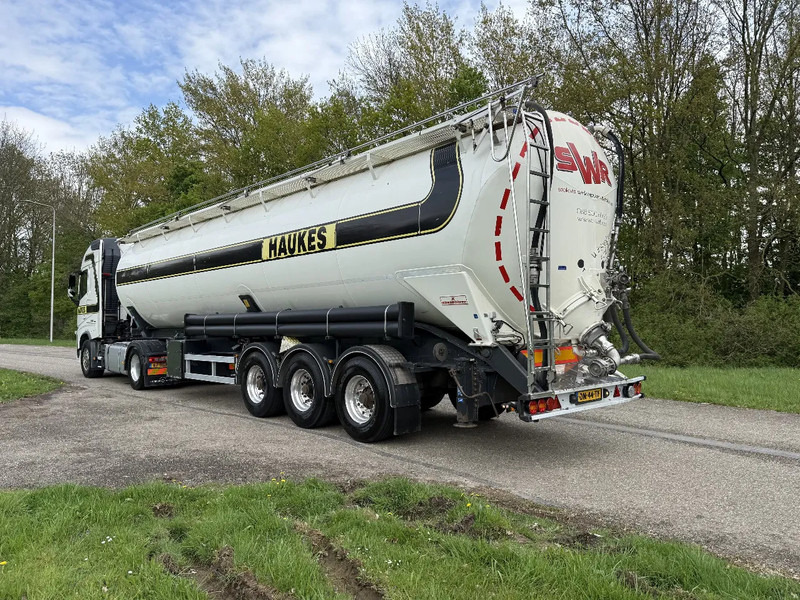 Kässbohrer SSK-60 Kipp-Silo 60.000liter TOP ZUSTAND HOLLAND TRAILER!!!!!!!!! - Poluprikolica cisterna: slika 1 Kässbohrer SSK-60 Kipp-Silo 60.000liter TOP ZUSTAND HOLLAND TRAILER!!!!!!!!! - Poluprikolica cisterna: slika 1