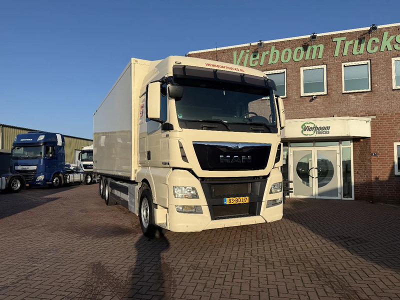 MAN TGX TGX 26.400 6X2-2 BL Iso Koffer mit LBW und Heizung EURO6 Holland Truck - Kamion sa zatvorenim sandukom: slika 1 MAN TGX TGX 26.400 6X2-2 BL Iso Koffer mit LBW und Heizung EURO6 Holland Truck - Kamion sa zatvorenim sandukom: slika 1