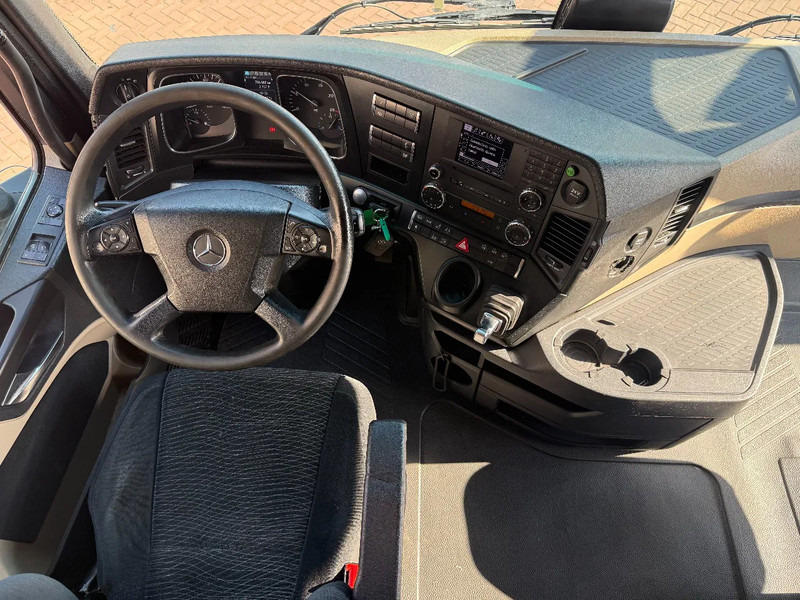 Mercedes-Benz Actros Actros 2542LL 6X2 BDF / ACC / AHK/ TUV 8-2026 / NL TRUCK - Kamion za prevoz kontejnera/ Kamion sa promenjivim sandukom: slika 5 Mercedes-Benz Actros Actros 2542LL 6X2 BDF / ACC / AHK/ TUV 8-2026 / NL TRUCK - Kamion za prevoz kontejnera/ Kamion sa promenjivim sandukom: slika 5