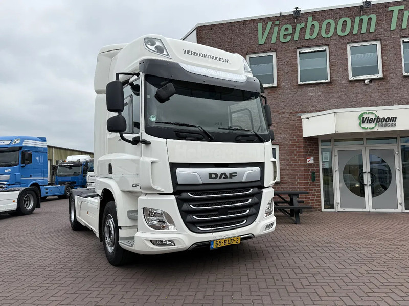 DAF CF 410 4X2 SPACECAB EURO6 DISTRIBUTIETREKKER MILIEUZONE DAF ONDERHOUD HOLLAND TRUCK!!! - Tegljač: slika 1 DAF CF 410 4X2 SPACECAB EURO6 DISTRIBUTIETREKKER MILIEUZONE DAF ONDERHOUD HOLLAND TRUCK!!! - Tegljač: slika 1