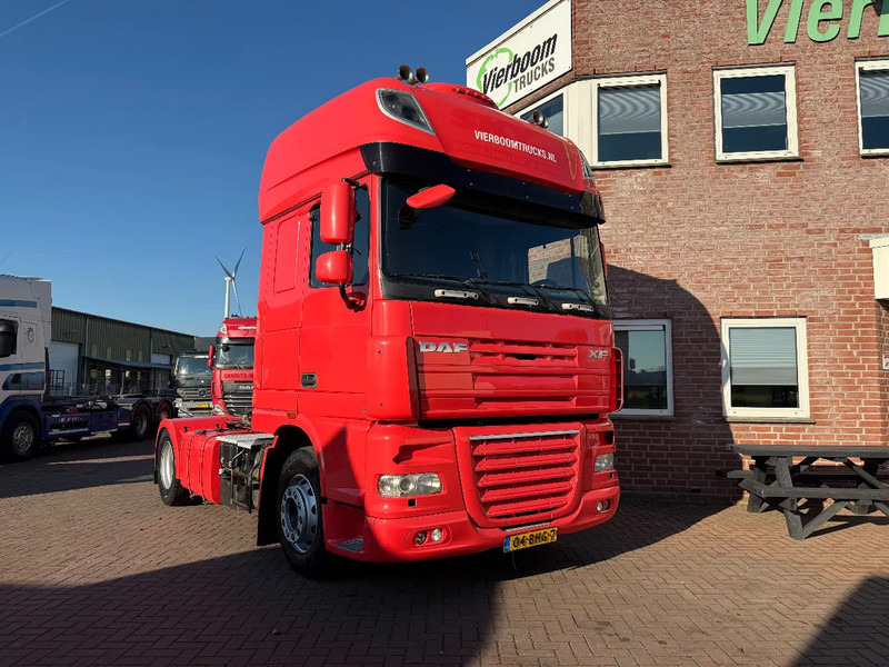 DAF XF 105.460 XF105-460 4X2 SUPERSPCECAB RETARDER - Tegljač: slika 1 DAF XF 105.460 XF105-460 4X2 SUPERSPCECAB RETARDER - Tegljač: slika 1