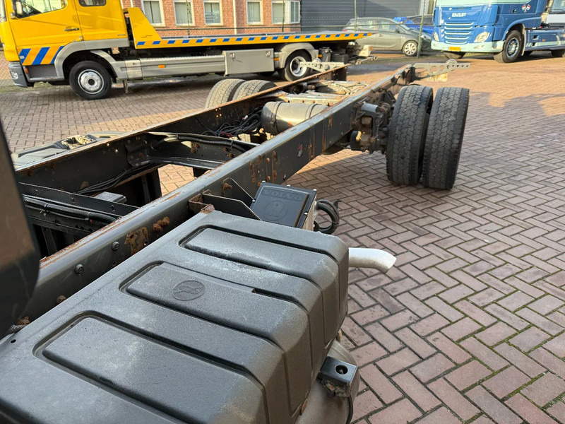 Volvo FL 12 FL 280 11.990KG MANUAL GEARBOX - Kamion sa golom šasijom i zatvorenom kabinom: slika 5 Volvo FL 12 FL 280 11.990KG MANUAL GEARBOX - Kamion sa golom šasijom i zatvorenom kabinom: slika 5