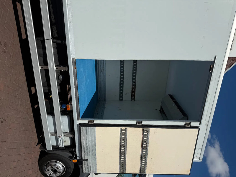 Hladnjača Volvo FL FL210 4X2 Kuhlkoffer mit Carrier Supra 550 / LBW / AHK: slika 12