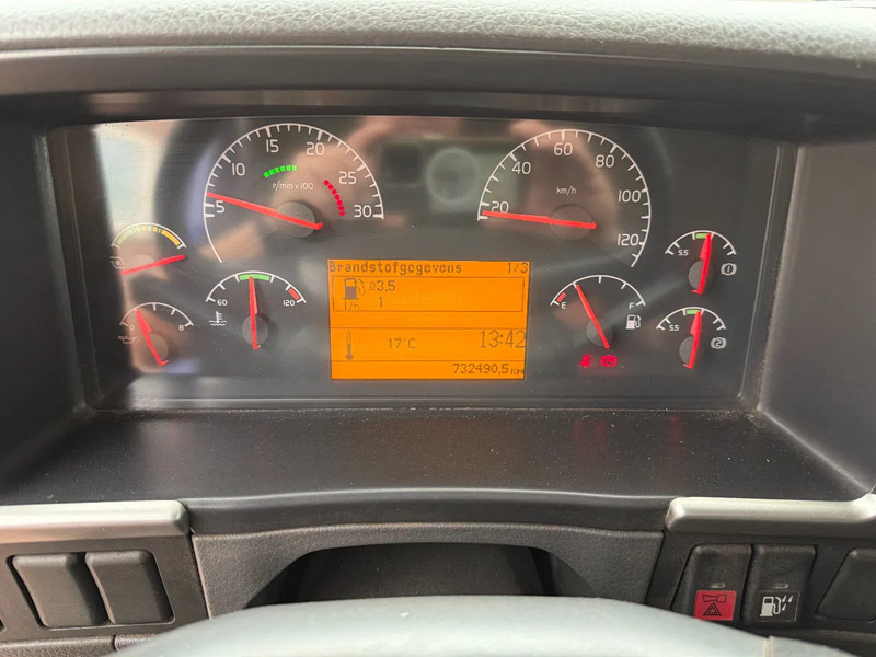 Volvo FM 260 FM9-260 4X2 / Schaltgetriebe / Koffer mit Ladebordwand / Schaltgetriebe / Euro3 - Kamion sa zatvorenim sandukom: slika 5 Volvo FM 260 FM9-260 4X2 / Schaltgetriebe / Koffer mit Ladebordwand / Schaltgetriebe / Euro3 - Kamion sa zatvorenim sandukom: slika 5