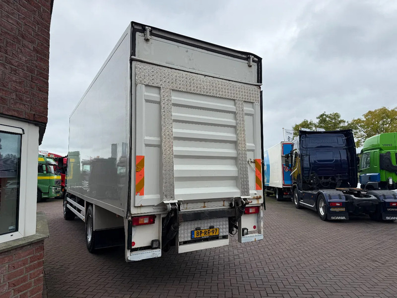 Volvo FM 260 FM9-260 4X2 / Schaltgetriebe / Koffer mit Ladebordwand / Schaltgetriebe / Euro3 - Kamion sa zatvorenim sandukom: slika 3 Volvo FM 260 FM9-260 4X2 / Schaltgetriebe / Koffer mit Ladebordwand / Schaltgetriebe / Euro3 - Kamion sa zatvorenim sandukom: slika 3