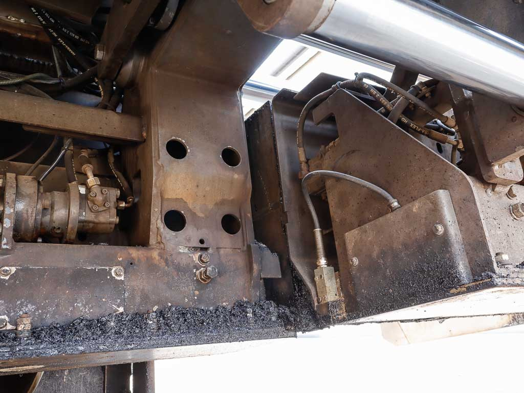 Asfaltni finišer VOLVO ABG P6820C: slika 27