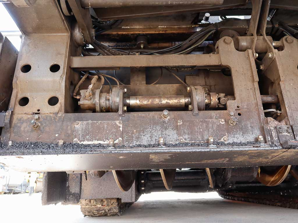 Asfaltni finišer VOLVO ABG P6820C: slika 25