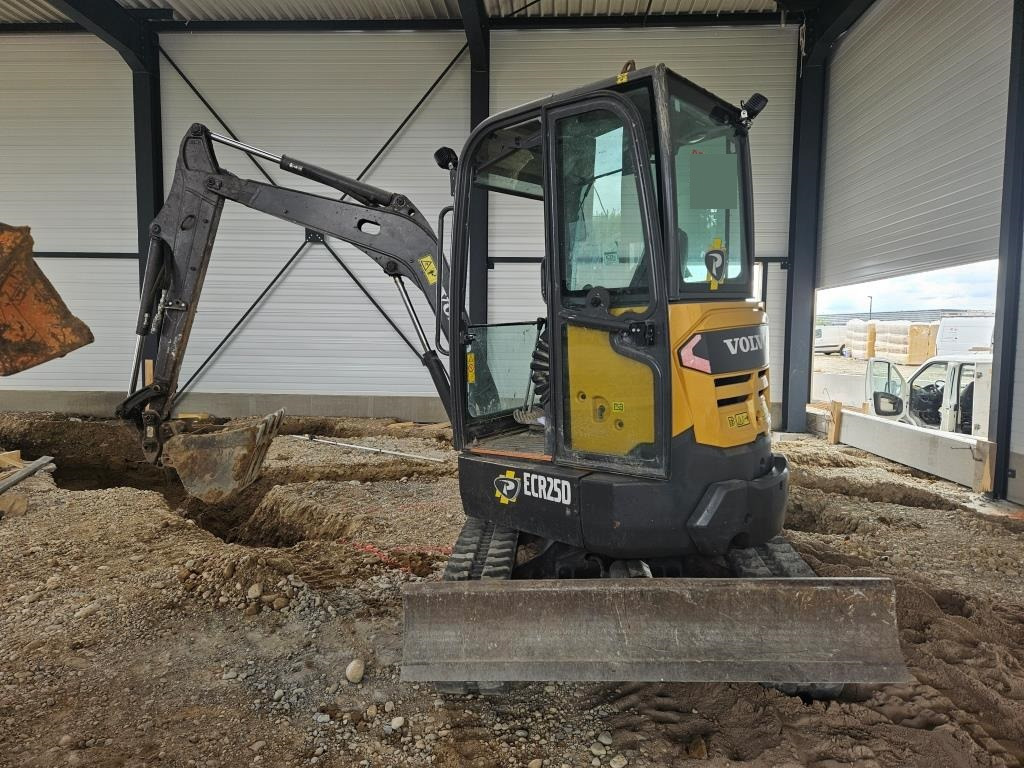 VOLVO ECR 25 D - Mini bager: slika 1 VOLVO ECR 25 D - Mini bager: slika 1