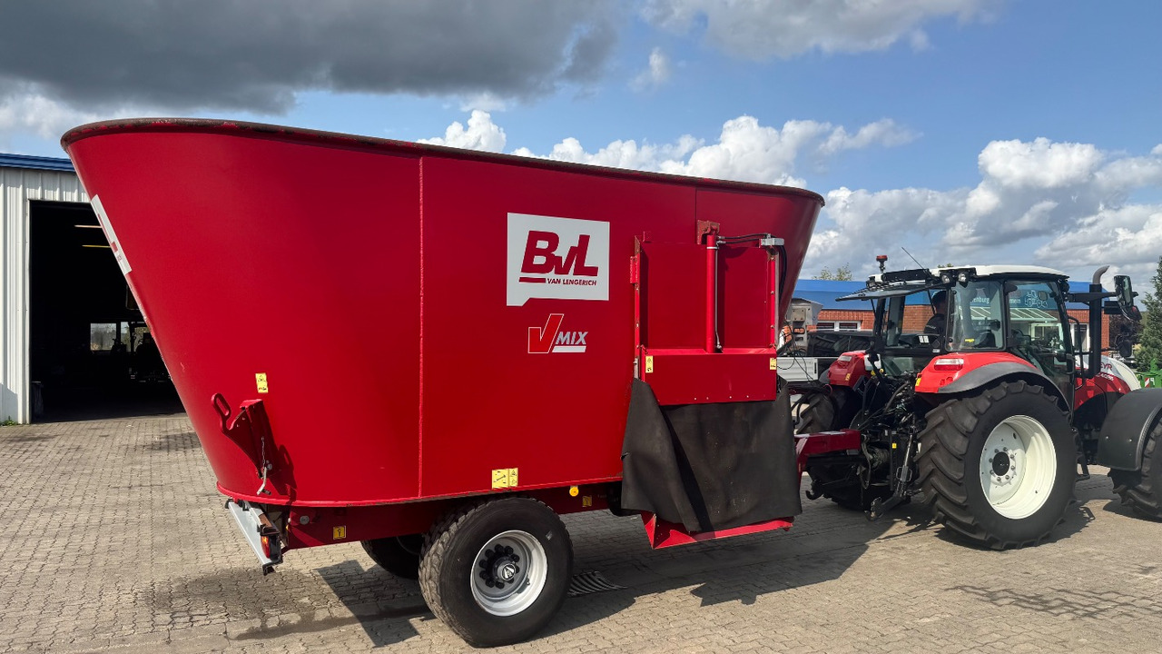 BVL V-Mix 17-2S # top Zustand # - Prikolica za mešanje stočne hrane: slika 4 BVL V-Mix 17-2S # top Zustand # - Prikolica za mešanje stočne hrane: slika 4