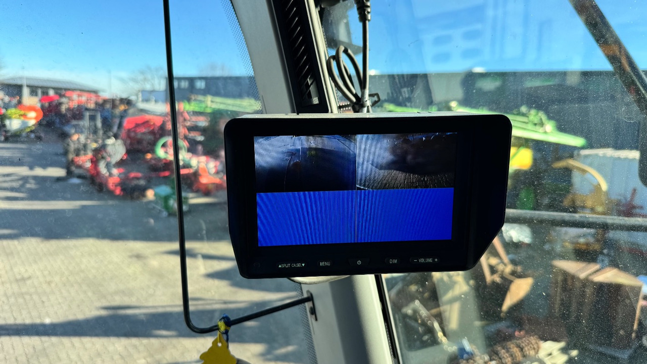 CLAAS Lexion 6900 TerraTrac 890 full Options - Kombinovani kombajn: slika 2 CLAAS Lexion 6900 TerraTrac 890 full Options - Kombinovani kombajn: slika 2