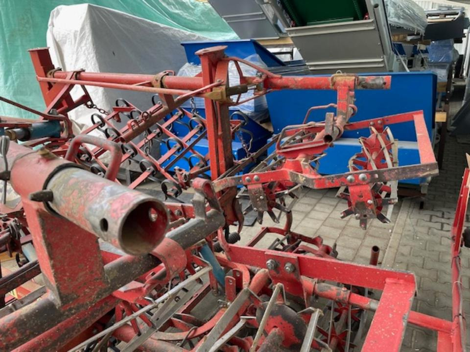 Saatbeetkombination Rau 440cm - Kultivator: slika 4 Saatbeetkombination Rau 440cm - Kultivator: slika 4