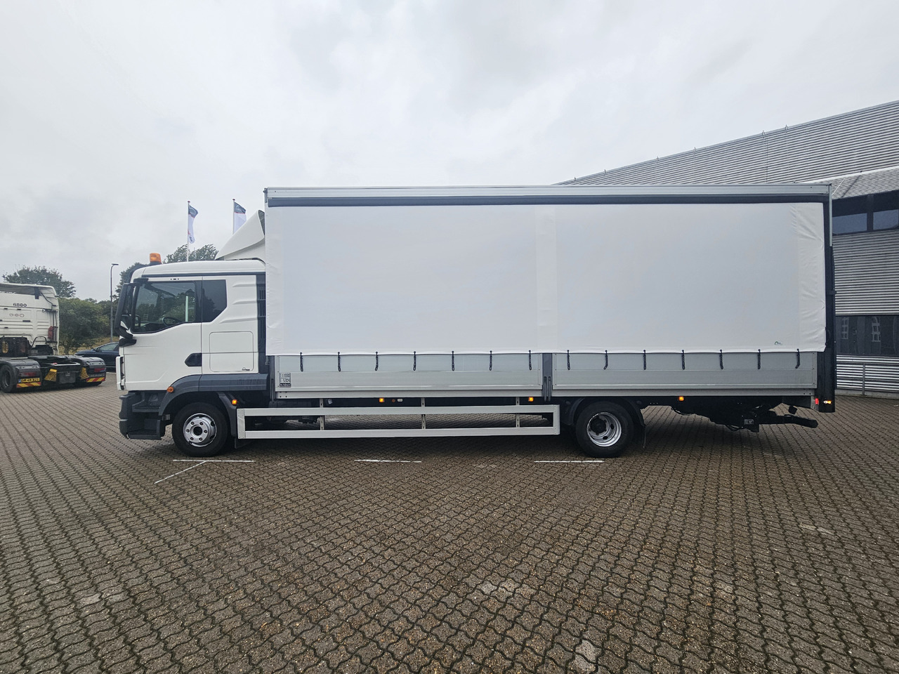 MAN TGL 12.250 - Kamion sa ceradom: slika 3 MAN TGL 12.250 - Kamion sa ceradom: slika 3