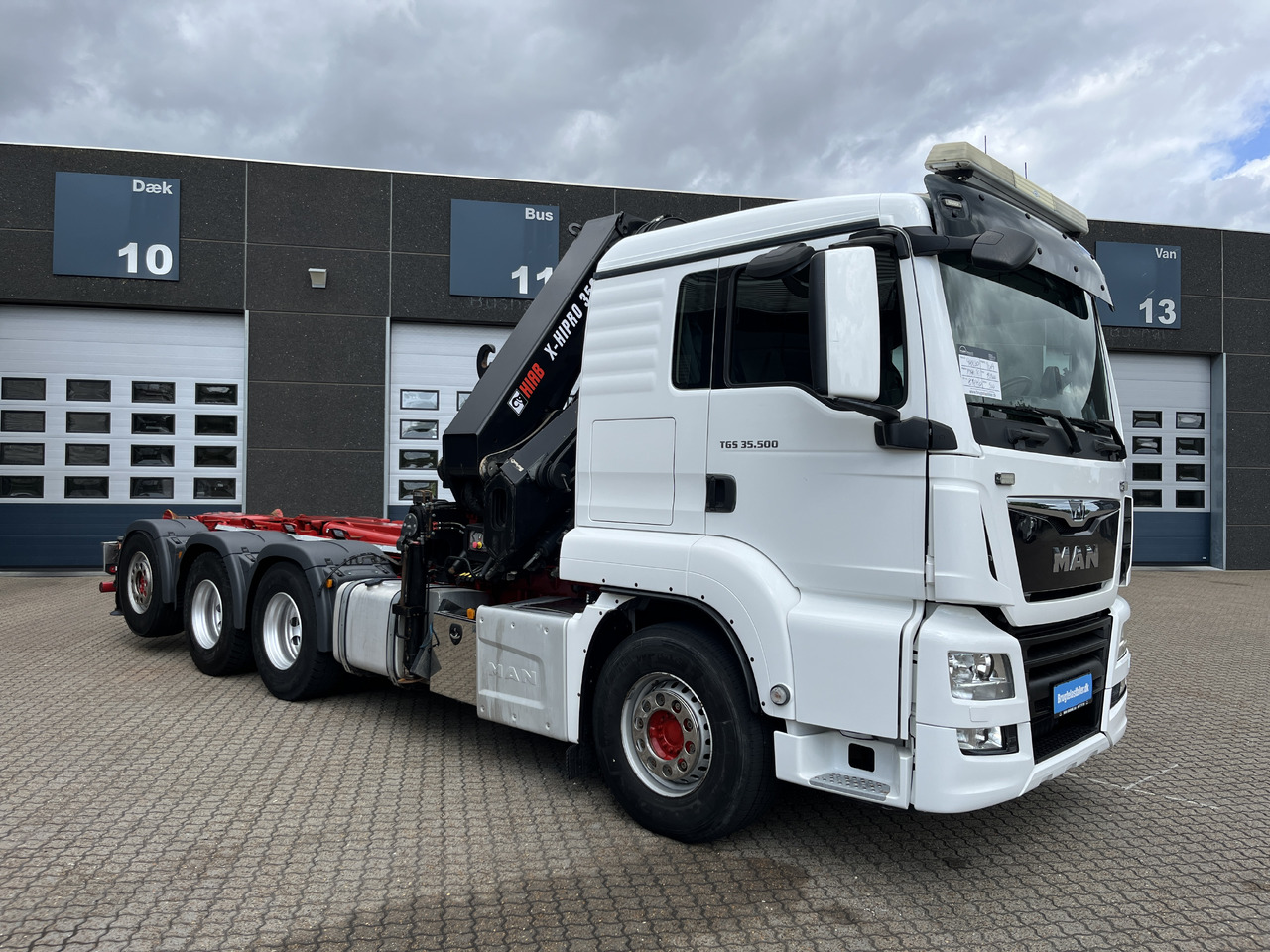 MAN TGS 35.500 8x4 - Kamion za prevoz kontejnera/ Kamion sa promenjivim sandukom, Kamion sa dizalicom: slika 2 MAN TGS 35.500 8x4 - Kamion za prevoz kontejnera/ Kamion sa promenjivim sandukom, Kamion sa dizalicom: slika 2